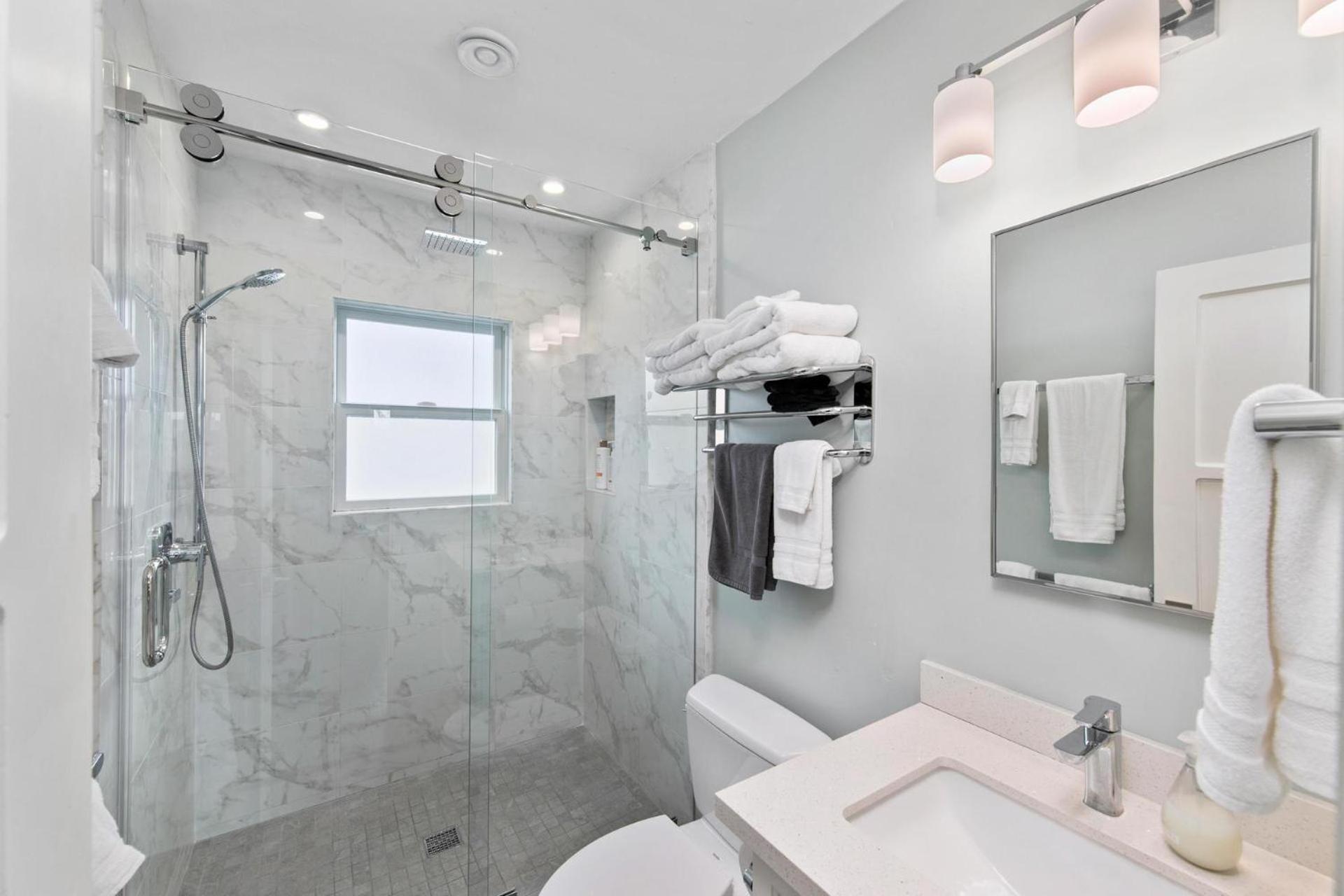 Modern Newly Renovated 2br In Heart Of Ocean Apartamento